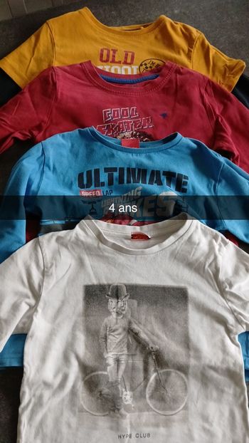 Lot tee shirts