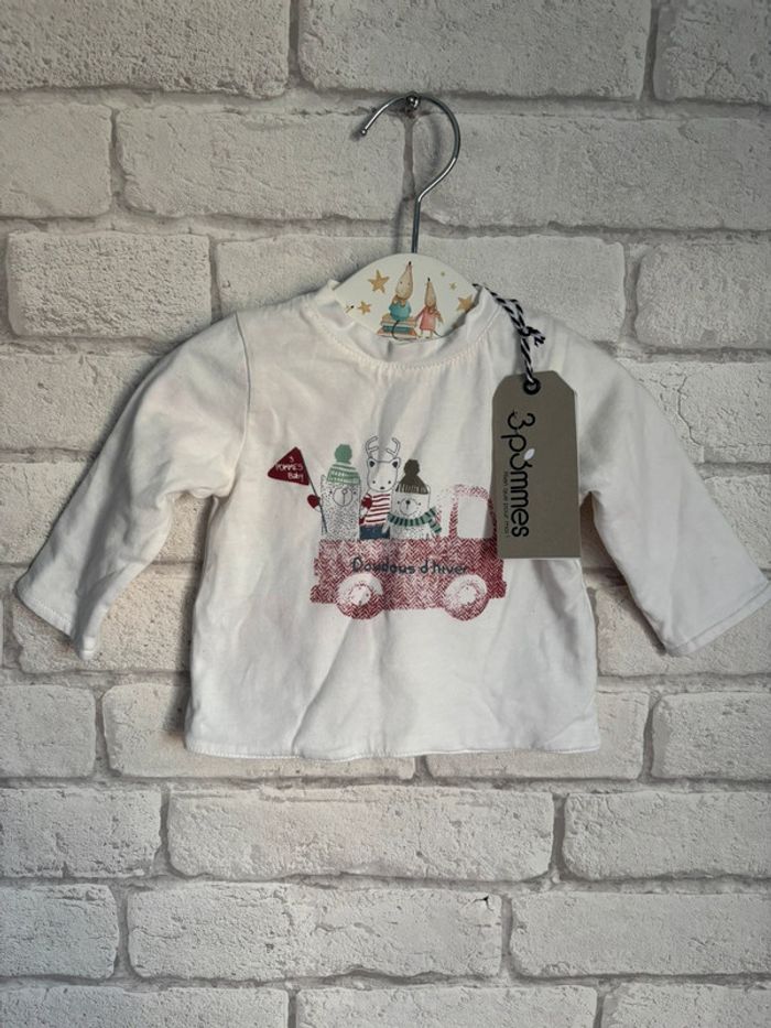 Haut 3 Pommes taille 1 mois neuf