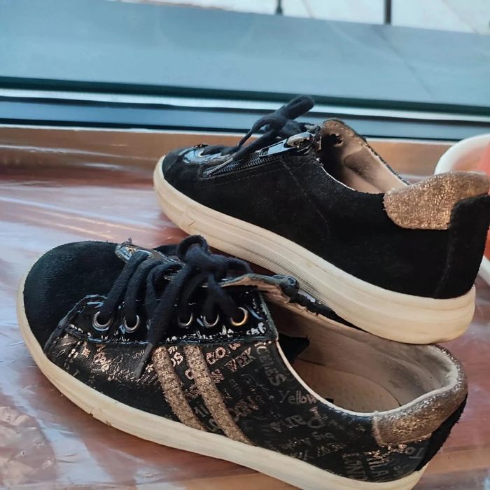 Jolies chaussures cuir 29