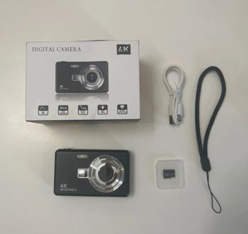 Appareil photo numérique neuf + carte sd
