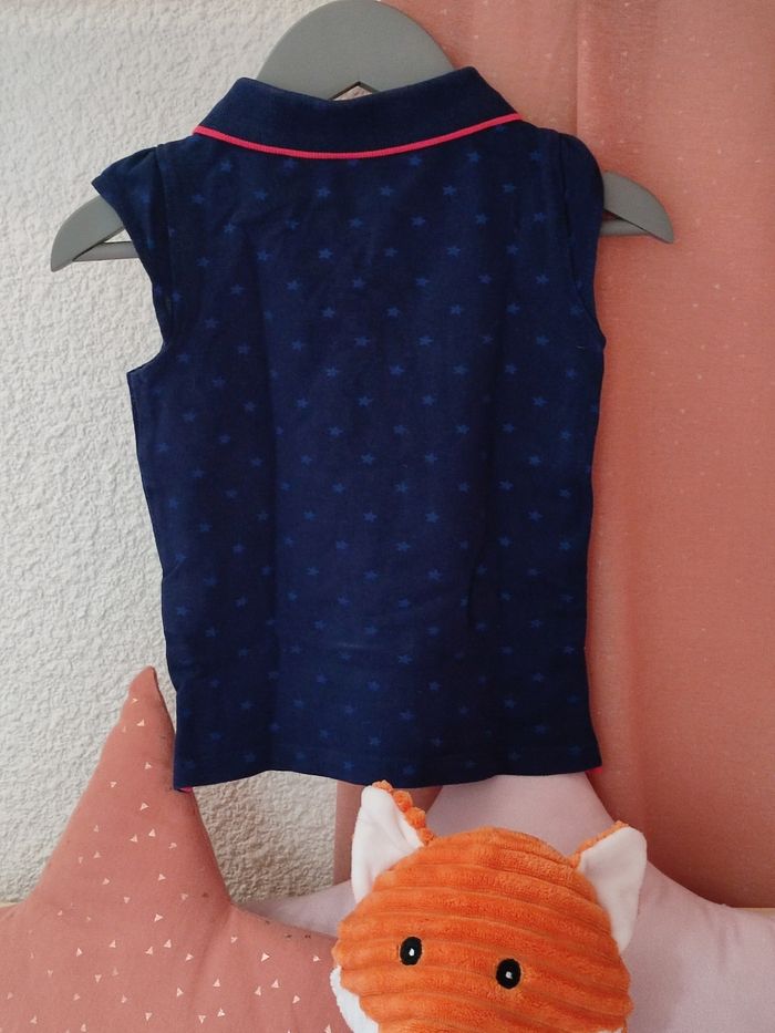 Polo sans manches - Motif étoiles - Bleu foncé et rose - 24 mois - Très bon état - Orchestra - photo numéro 3