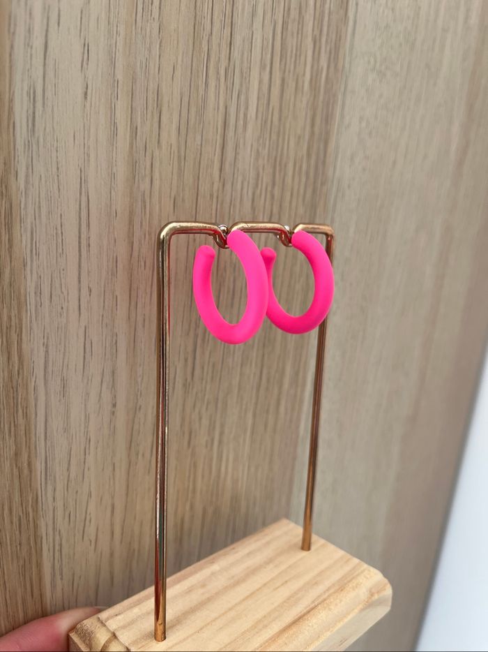 Anneaux rose fluo - photo numéro 3