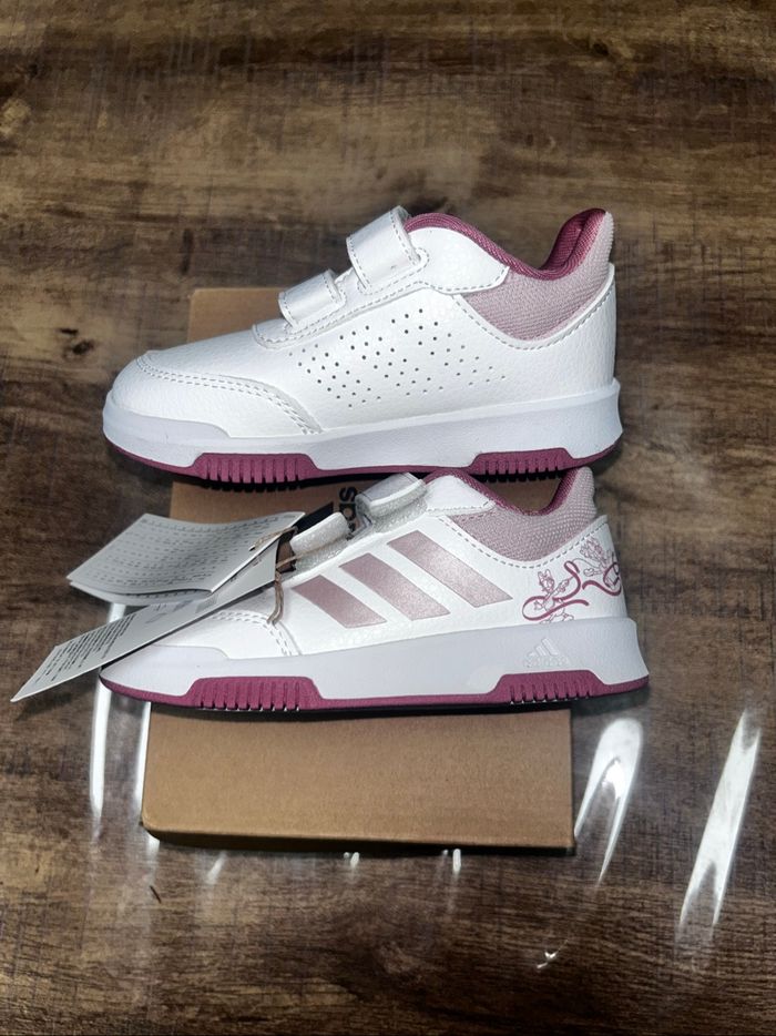 Baskets Adidas neuf - photo numéro 2