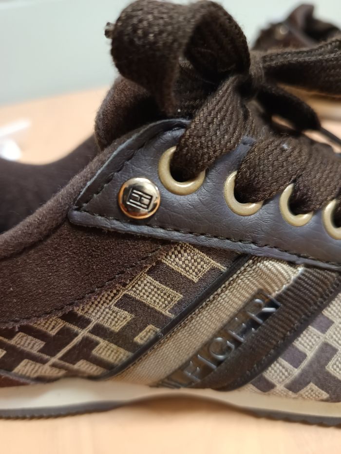 Sneakers chaussures de ville femme Tommy Hilfiger "Thora" taille 7.5 US - photo numéro 6