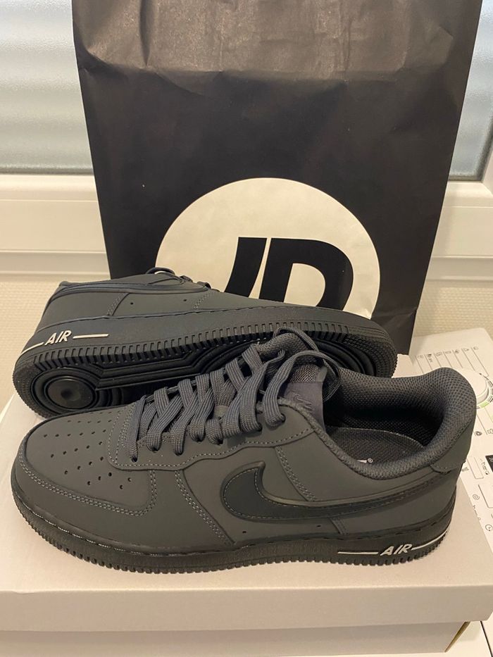 Baskets Nike  Air force one  Neuve - photo numéro 2