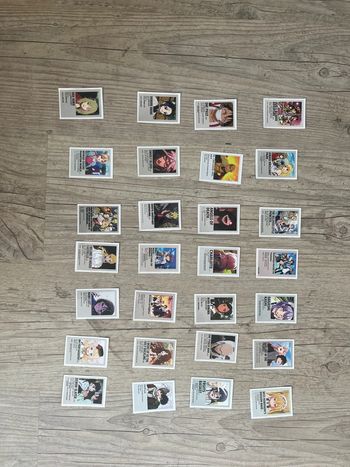 Lot de 28 autocollants d’animé