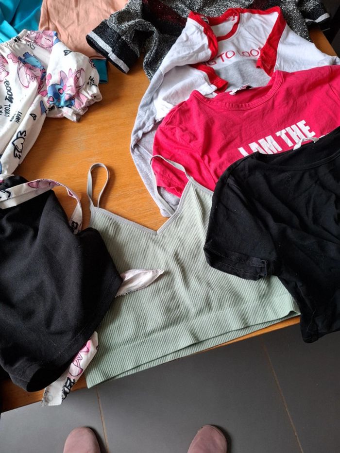 Lot t shirts 10/12ans/ xs - photo numéro 3