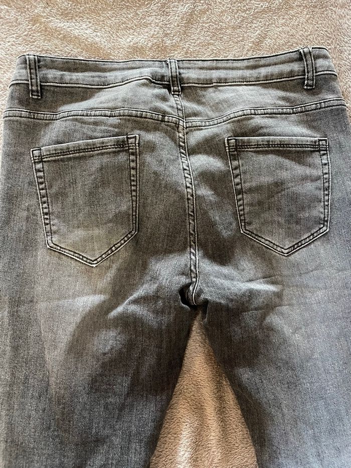 Jean femme gris/noir déchiré – Taille 46 / 3XL - photo numéro 6