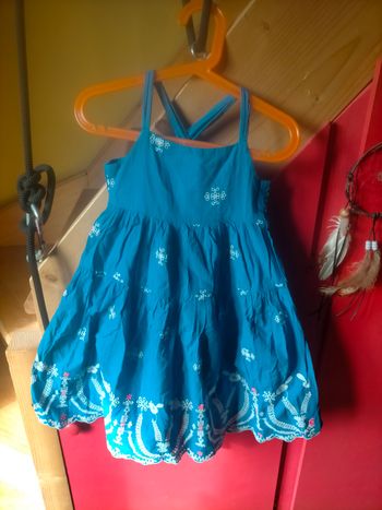 Très jolie robe Billieblush 5 ans