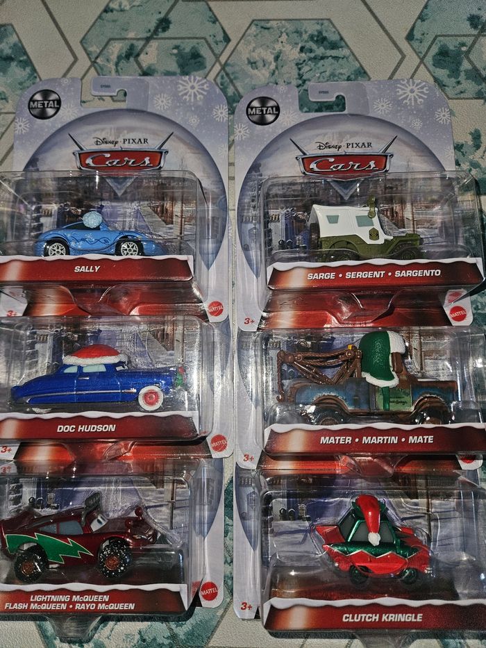 Lot de voitures cars Mattel neuves Disney Pixars  série spéciale Noël - photo numéro 4