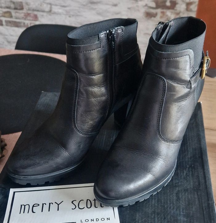 Boots à talon noire - photo numéro 2
