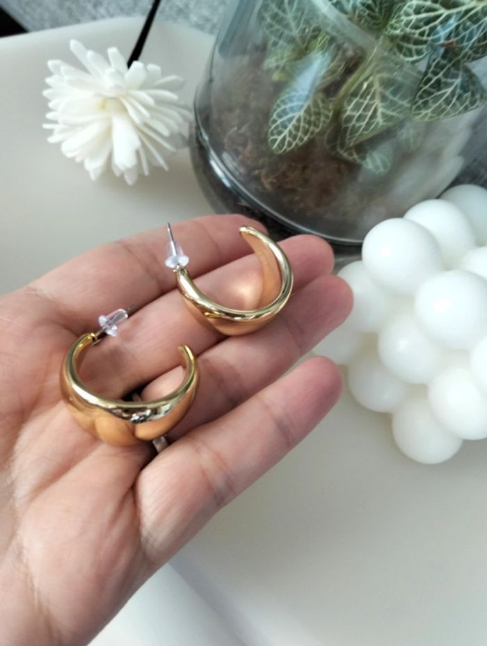 Créoles larges dorées en C en acier inoxydable - photo numéro 3