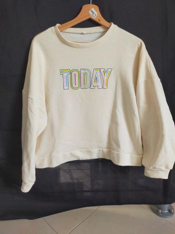 Pull jaune pâle