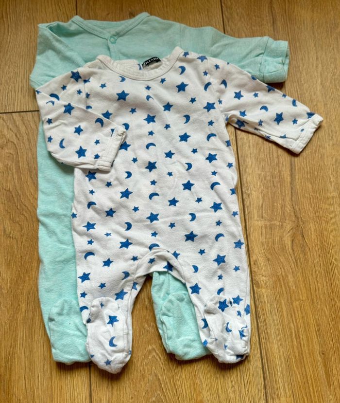 Lot de 2 pyjamas newborn