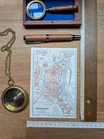 Imprimée en 1906, Rochefort, Charente-Maritime, France. Original Vintage Authentique.