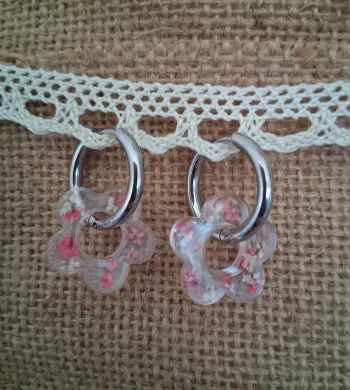 Paire de boucles d'oreilles anneaux pampilles fleurs séchées