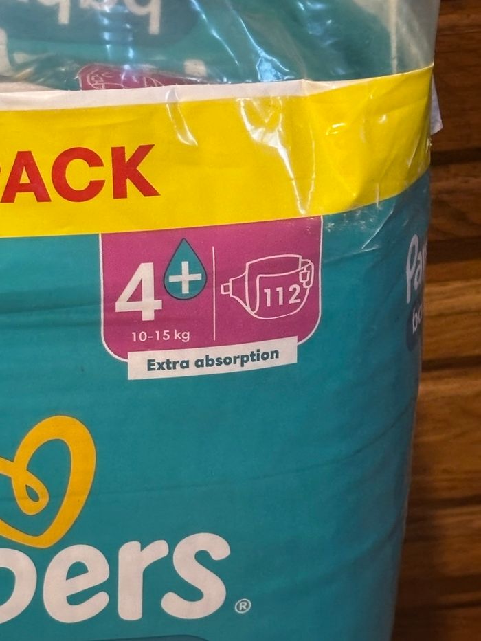 Couches Pampers baby dry giga pack taille 4+ - photo numéro 2