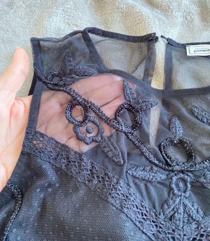 Haut dentelle noir doublé - photo numéro 2