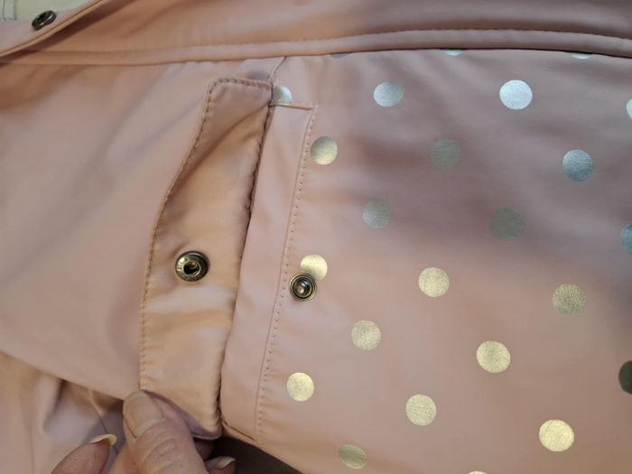 Beau blouson coupe-vent/pluie fille Okaïdi 4 ans rose/argenté très bon état - photo numéro 6