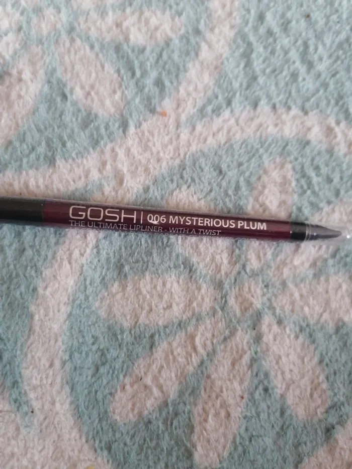 Crayon à lèvres waterproof neuf Gosh - photo numéro 4