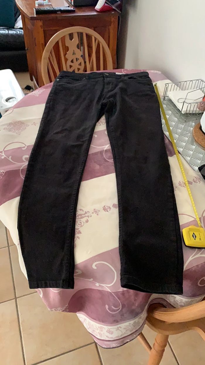 Jean noir slim taille w34/L34 = 44