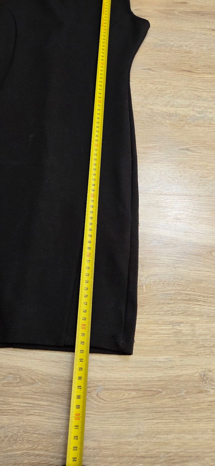 Robe Pull & Bear taille S noire en très bon état - photo numéro 7