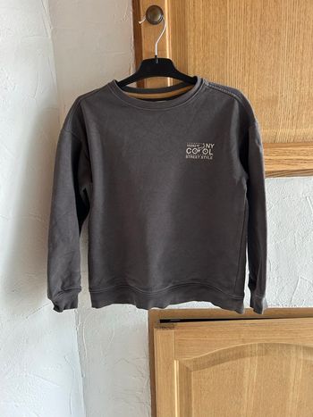 Sweat gris Vertbaudet - taille 8 ans