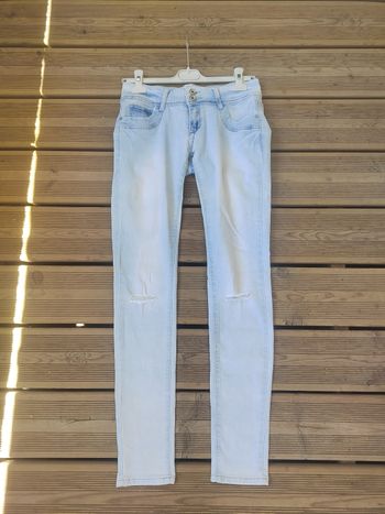 Jean Troué Bleu Clair Femme – Taille S/36  – Coupe Skinny – Look Tendance Y2K