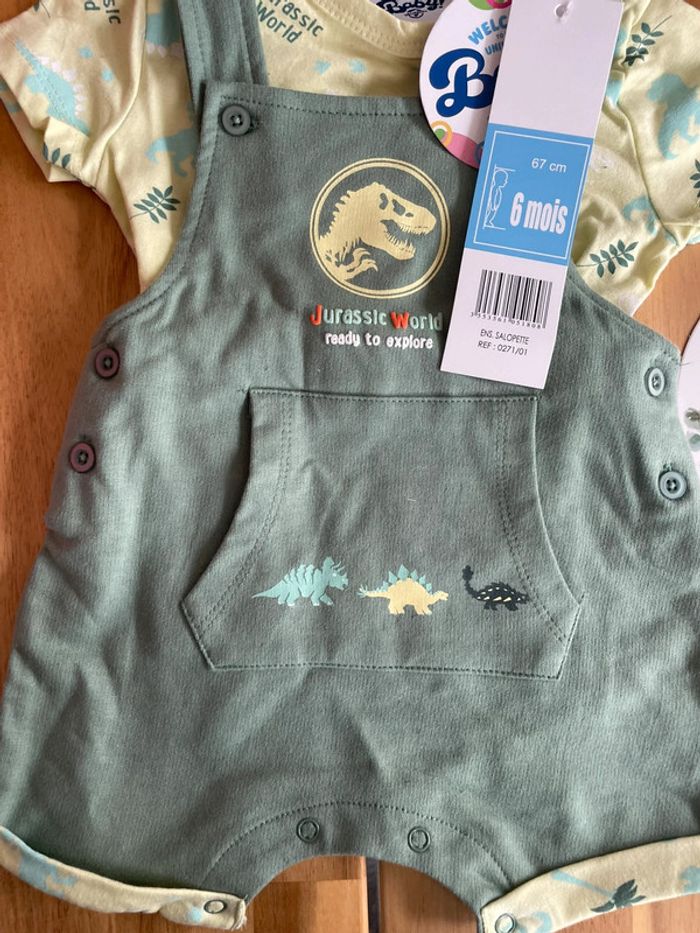 Joli ensemble salopette et t shirt 6 mois - photo numéro 3