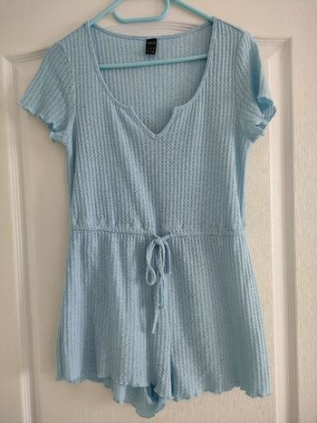 Combi short d'été taille S en très bon état de couleur bleu ciel