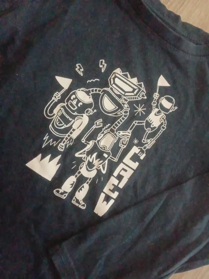 🌹tee shirt manche longue 6 ans kiabi 🌹 - photo numéro 3