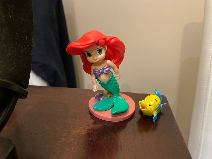 Figurine ariel la petite sirène et poisson polochon