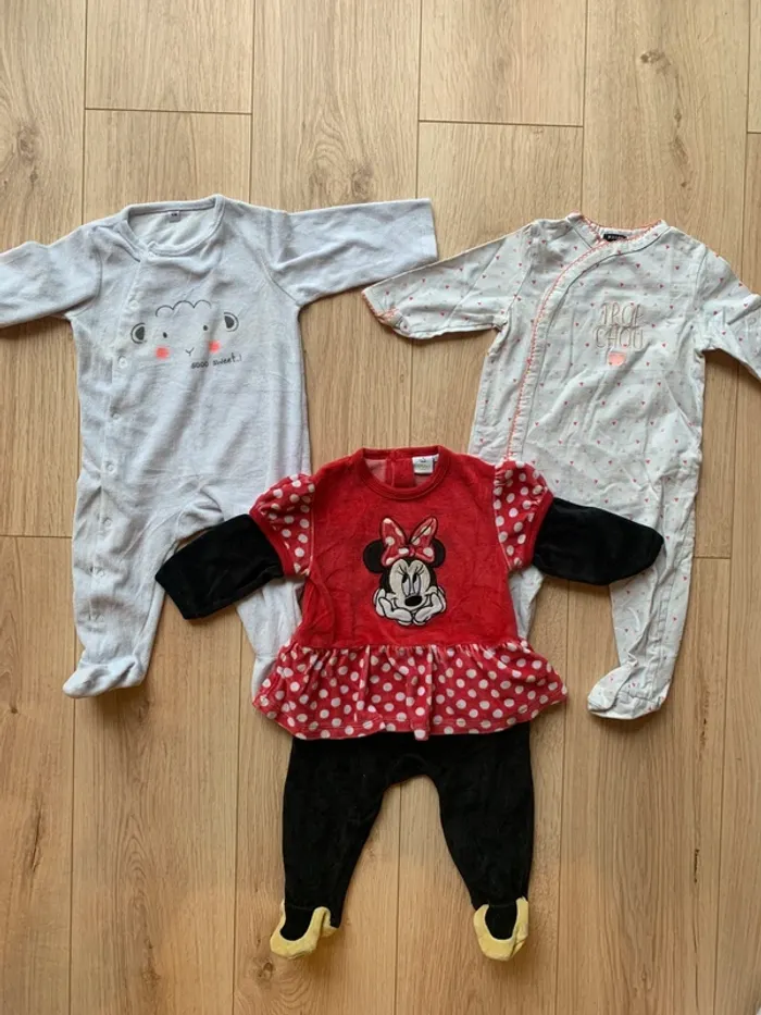 Lot 3 pyjamas 12 mois