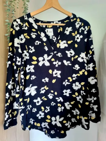 Blouse chemisier noir fleuri
