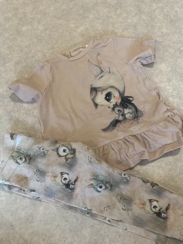 Ensemble t shirt et legging NEUF - photo numéro 2