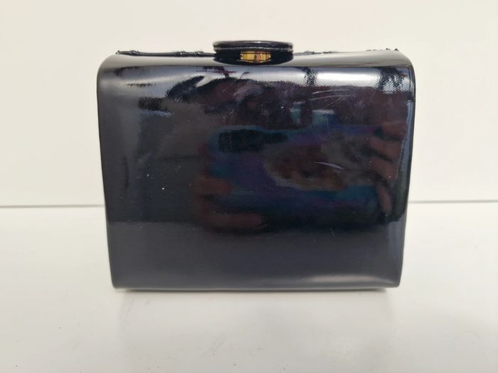 Sac Bandoulière Vintage Vernis Noir Reliefs Noirs Dorés - photo numéro 6