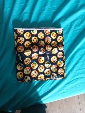 Snood emoji