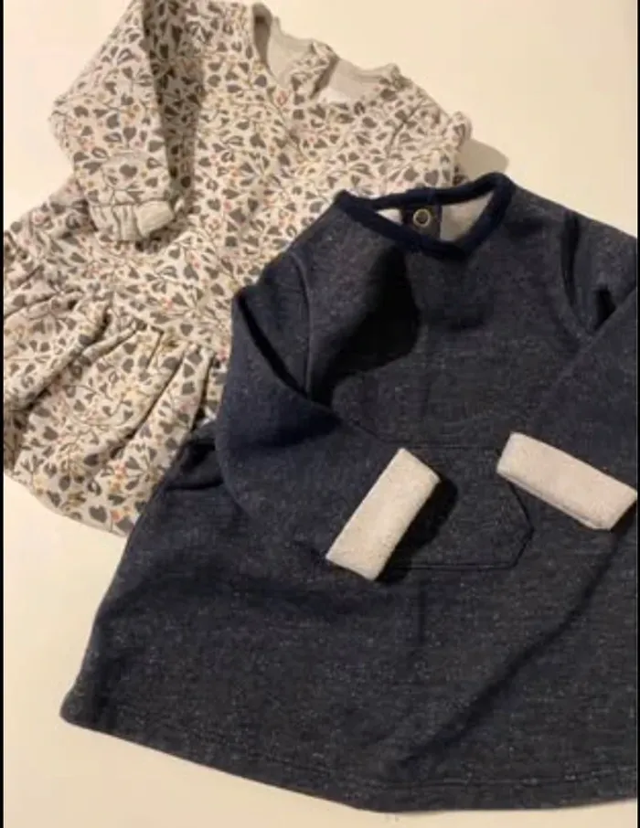 2 robes Petit Bateau 6 mois