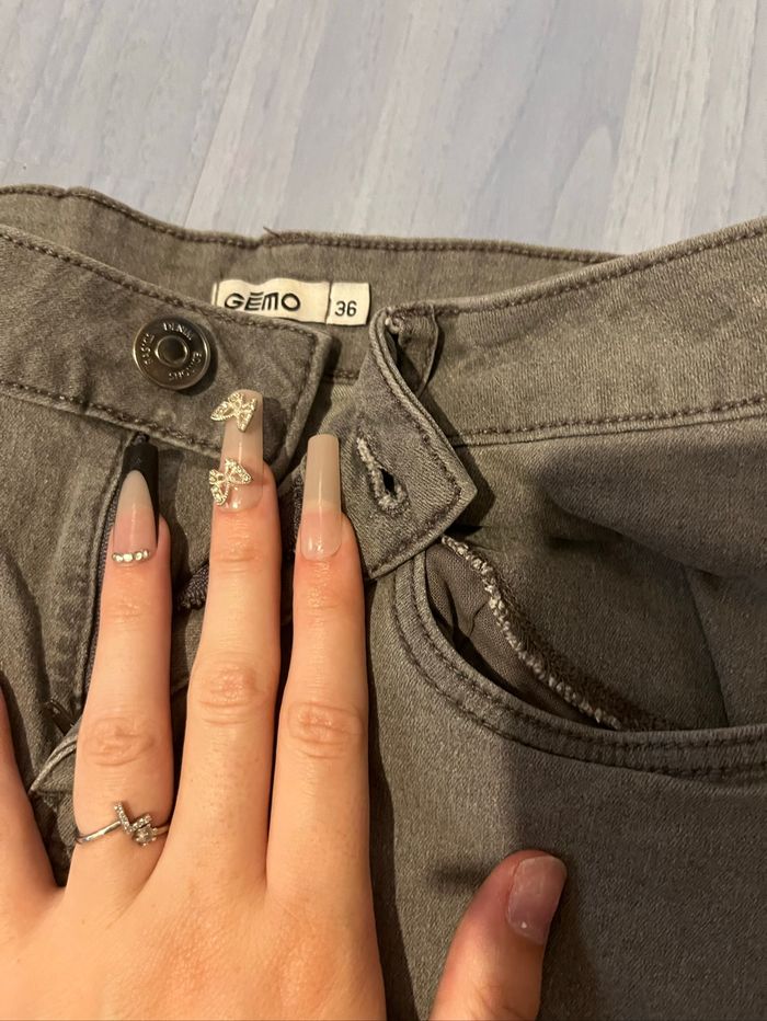 Jean avec fermeture éclaire au jambes - photo numéro 3
