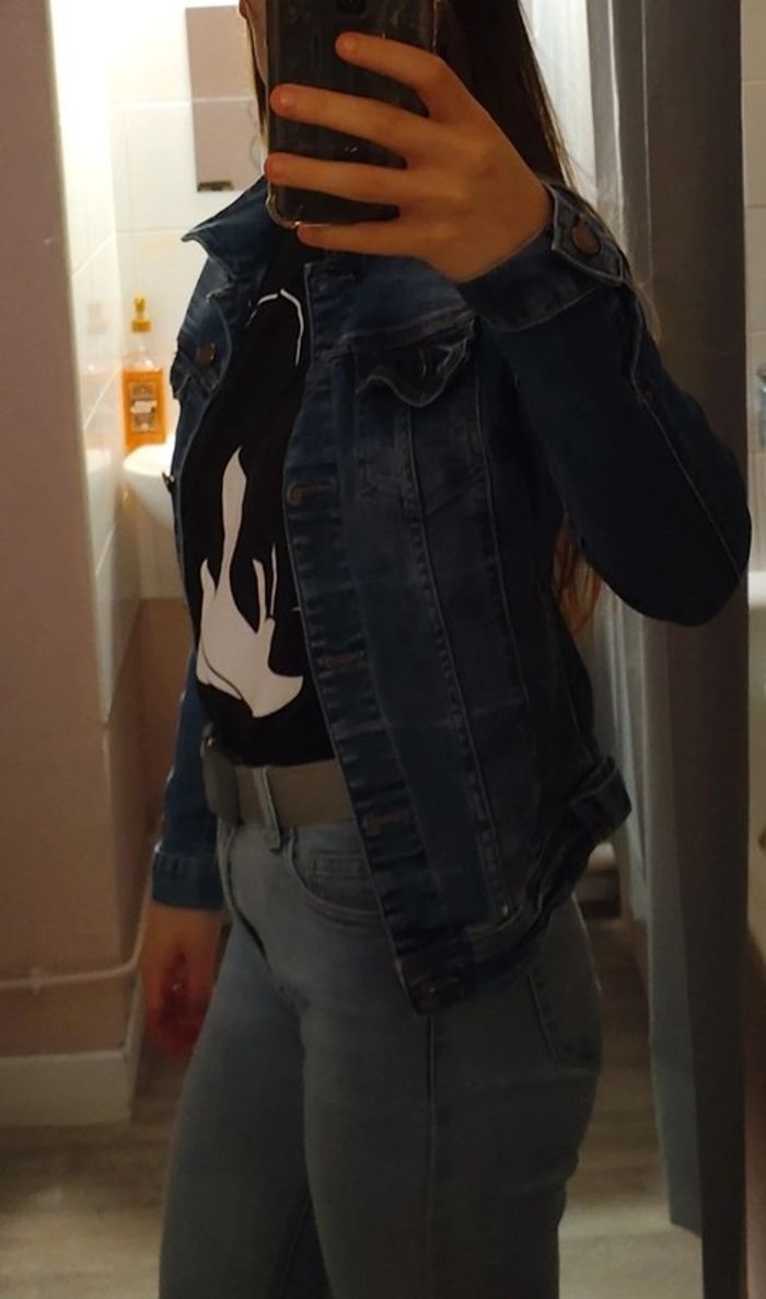 Veste en jean bleu foncé