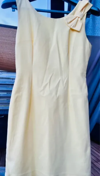 Robe jaune