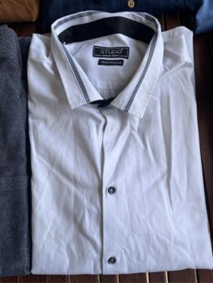 Lot de 5 chemises et 1 veste Armand Thierry (T4XL) - photo numéro 3