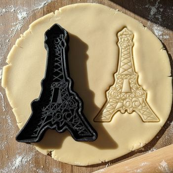Emporte-pièce Tour Eiffel 8 cm pour biscuits et pâtisserie créative