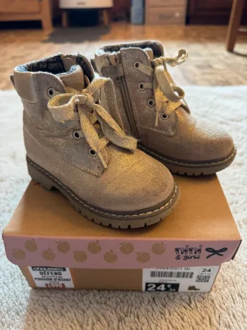 Bottines dorées T.24