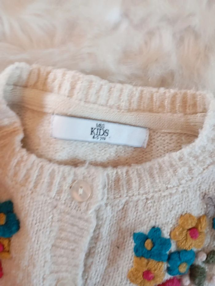 Ensemble fille idéal rentrée 5 ans jean Vertbaudet + gilet m&s mode - photo numéro 9
