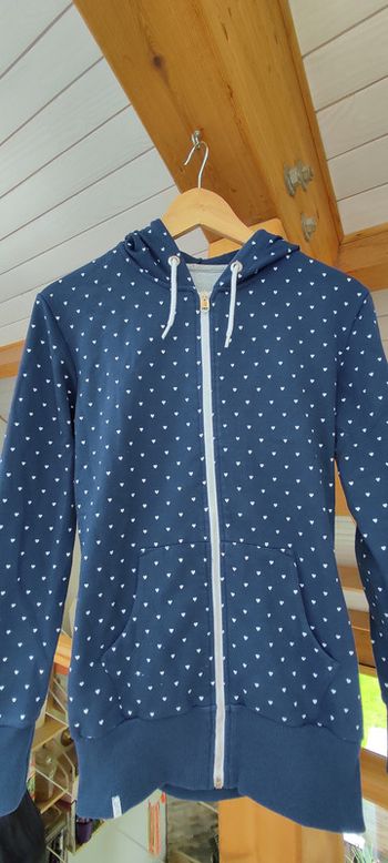 Sweat capuche coeur taille XS go sport