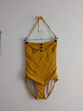 Maillot de bain jaune avec ou sans bretelles