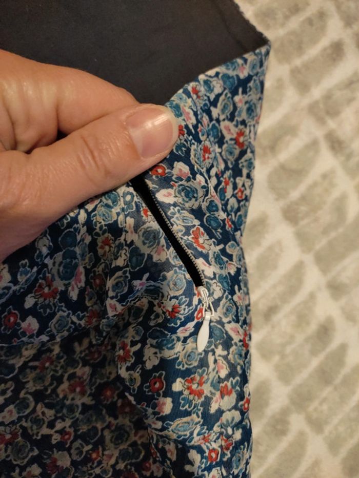 Jupe courte minijupe volants bleu motif fleurs Phildar taille 38 - photo numéro 5
