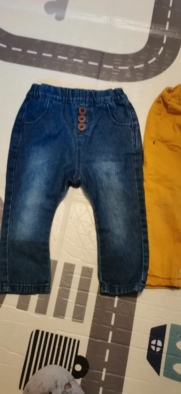 Lot 2 pantalons 12 mois - photo numéro 2