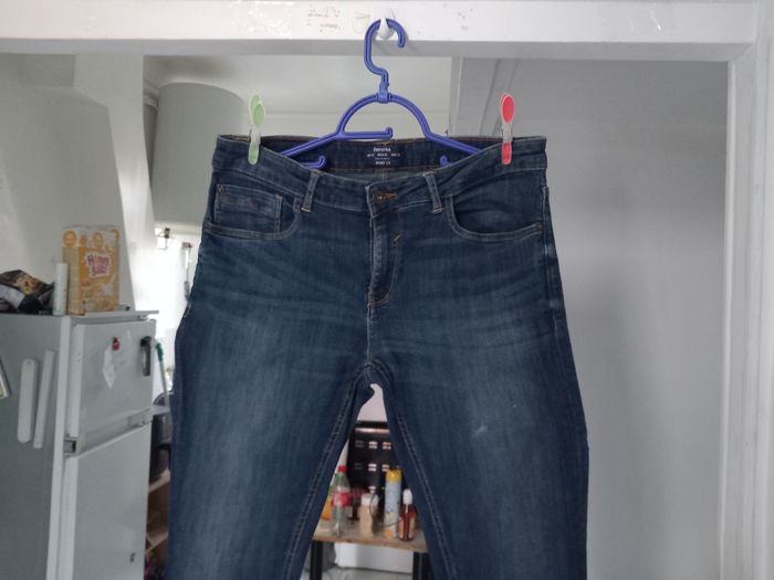 Jean slim taille 42 Bershka. - photo numéro 4